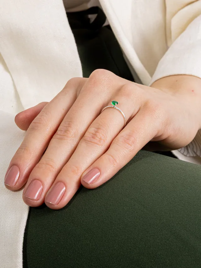 Anel de Prata 925 Solitário Zircônia Verde Escuro