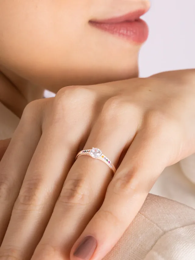 Anel de Prata 925 Solitário Cravejado com Zircônias Coloridas