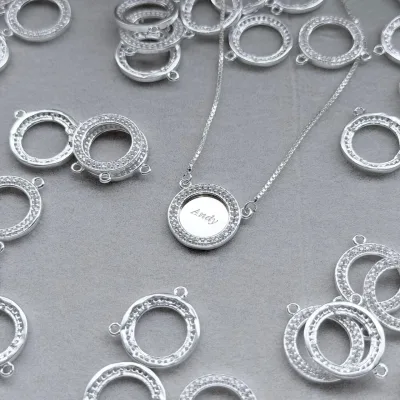 Colar Circulo Cravejado Personalizado — foto 2