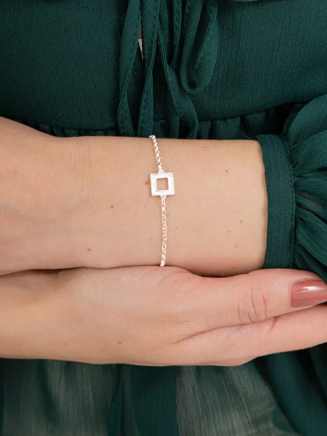 Pulseira de Prata 925 Quadrado Central Com Zircônias Brancas
