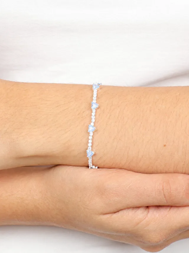 Pulseira de Prata 925 Riviera Branca com Corações Azuis