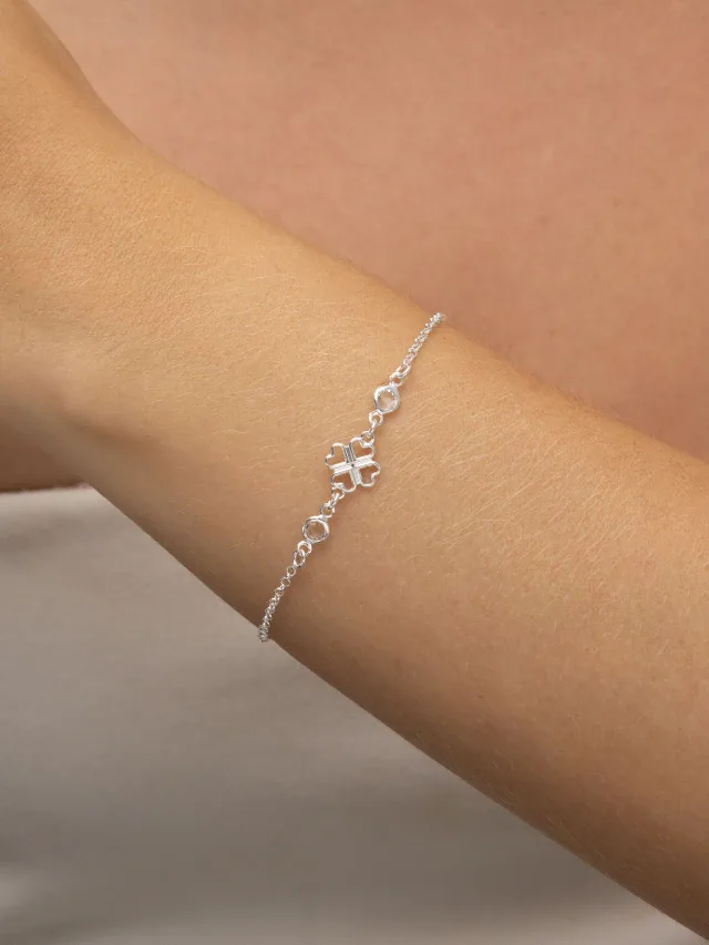 Pulseira de Prata 925 Trevo Central e Pontos de Luz