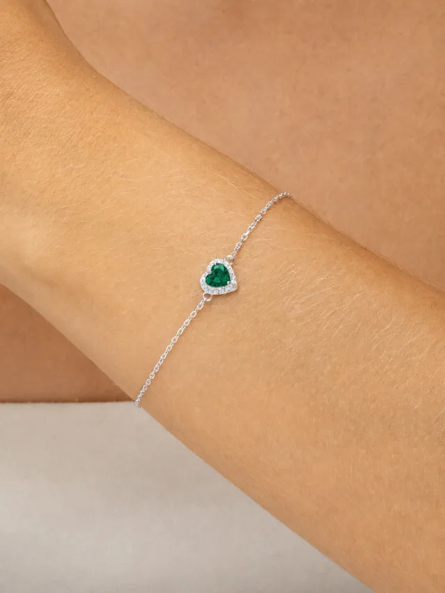 Pulseira de Prata 925 Coração Central de Zircônia Verde Escuro Cravejado em Volta