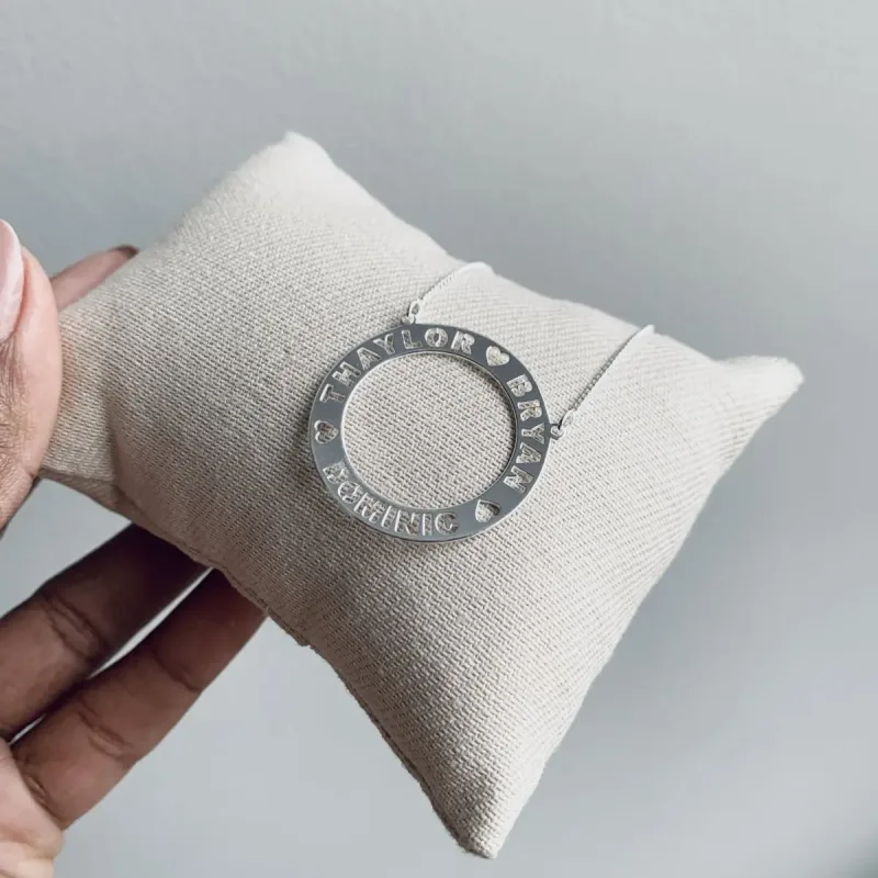 Mandala Simples Gargantilha Com Letras Vazadas