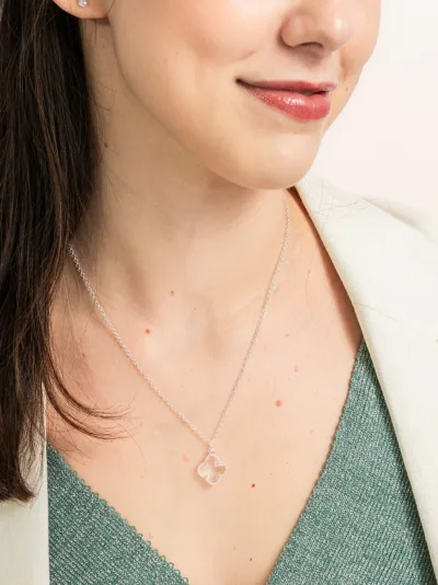Colar de Prata 925 Trevo Detalhado Branco — foto 1