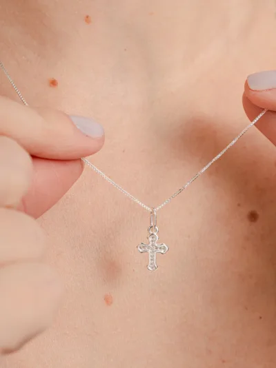 Colar de Prata 925 Cruz com Zircônias Brancas — foto 2