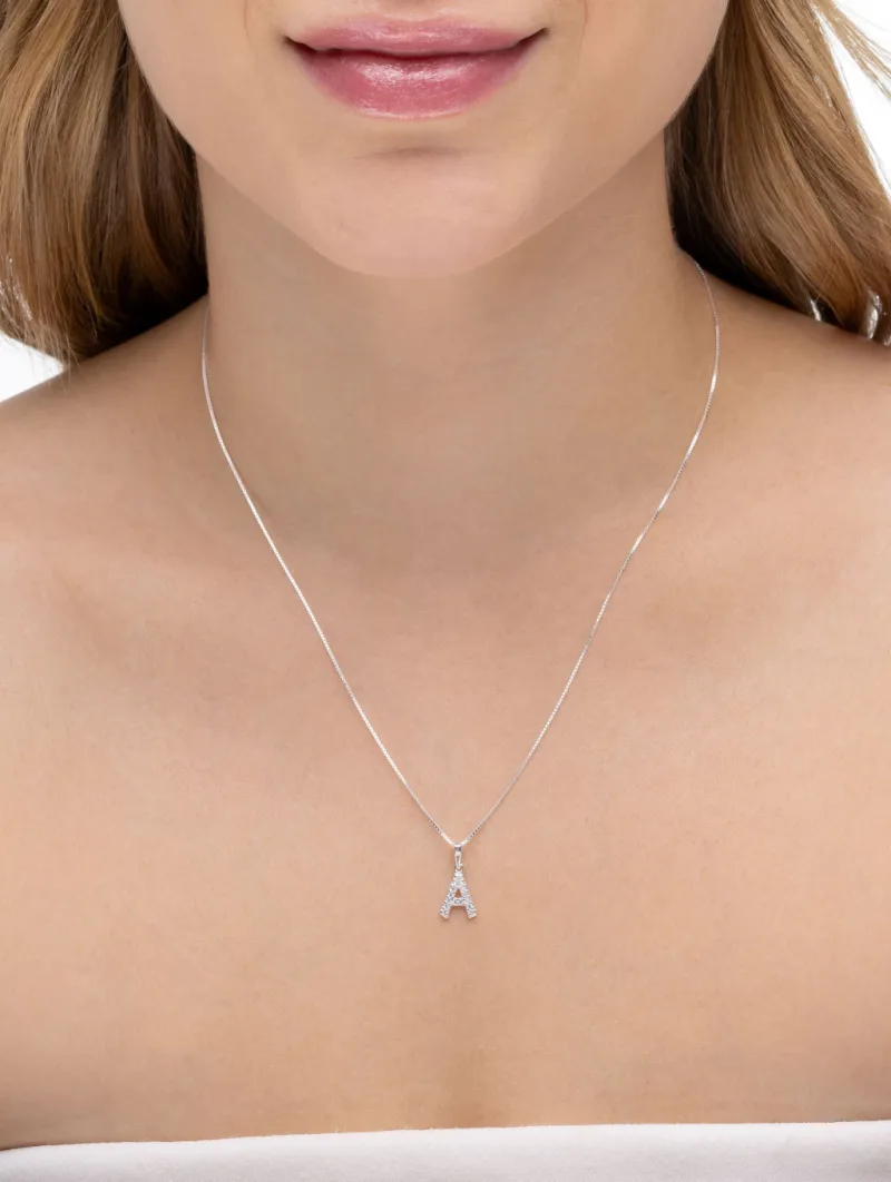 Colar de Prata 925 Com Pingente Letra Minimalista Cravejada