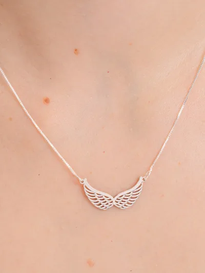 Colar Curto de Prata 925 Asa de Anjo Detalhada Central — foto 2