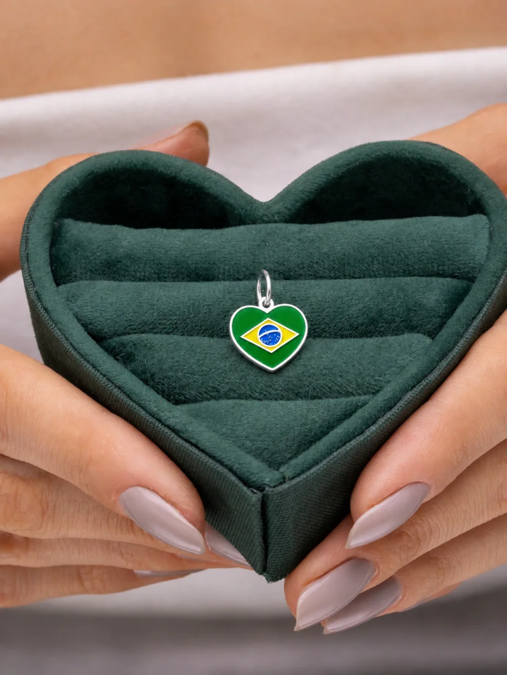 Pingente de Prata 925 Coração Brasil
