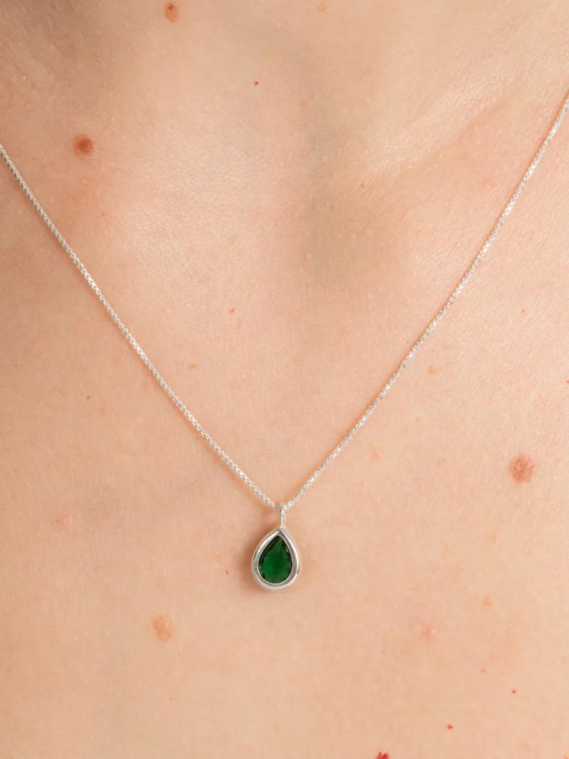 Colar de Prata 925 Zircônia Gota Verde Escuro Cravação Inglesa