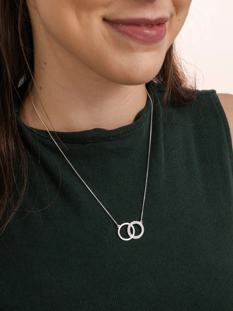 Colar de Prata 925 Círculos Central com Zircônias Brancas