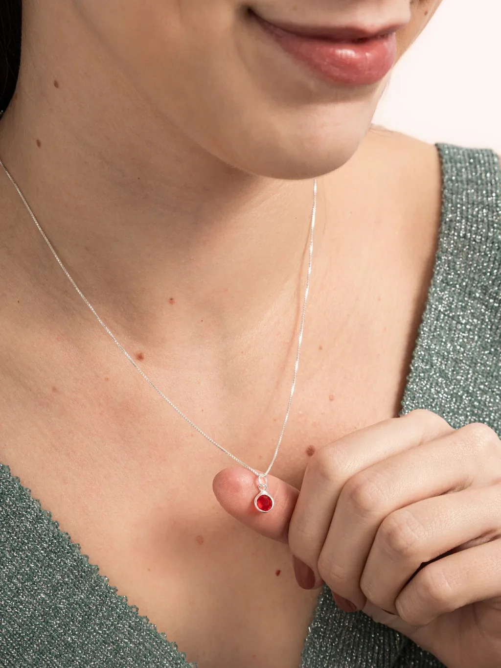 Colar de Prata 925 Ponto de Luz Redondo Vermelho