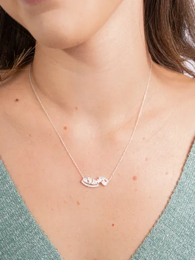 Colar de Prata 925 Elegante com Gota Cravejadas e Zircônias Brancas — foto 1
