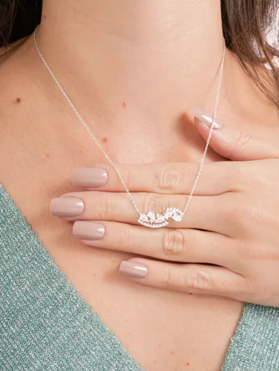 Colar de Prata 925 Elegante com Gota Cravejadas e Zircônias Brancas — foto 2