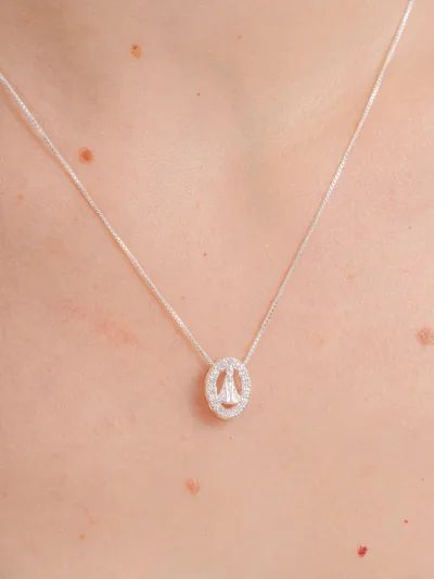 Colar de Prata 925 Nossa Senhora Oval Com Zircônias Brancas — foto 2