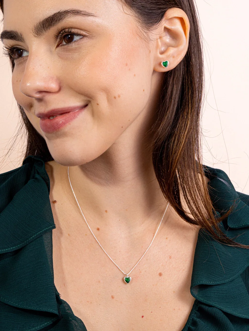 Conjunto de Prata 925 Zircônia Coração Verde Escuro Cravação Inglesa