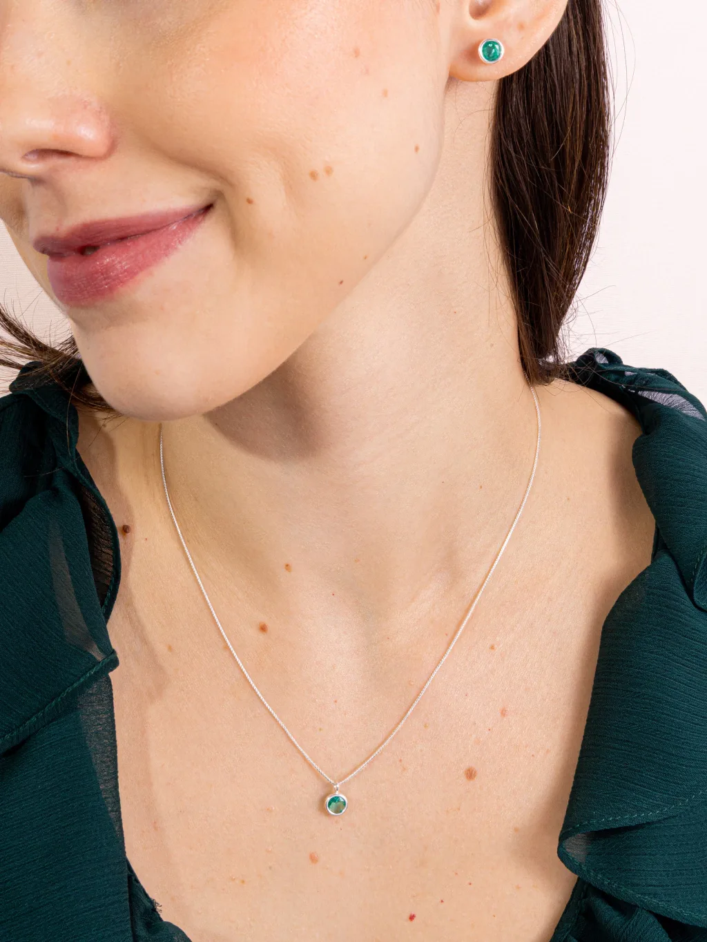 Conjunto de Prata 925 Zircônia Redonda Verde Turmalina Cravação Inglesa