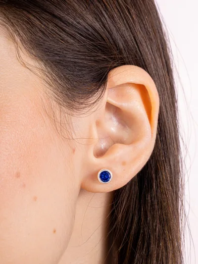 Conjunto de Prata 925 Zircônia Redonda Azul Escuro Cravação Inglesa — foto 3