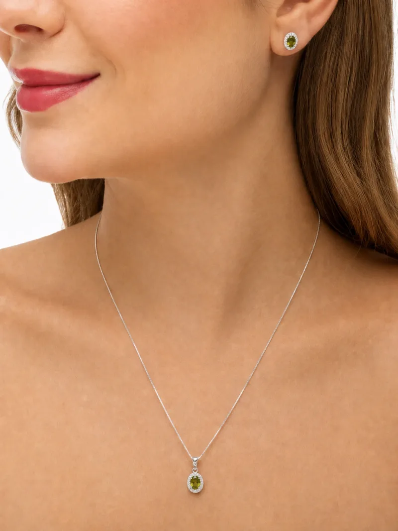 Conjunto de Prata 925 Zircônia Oval Verde Oliva Cravejada em Volta